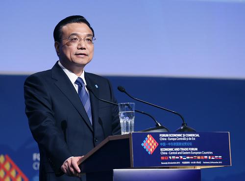 11月26日,中国江南平台入口
总理李克强在罗马尼亚布加勒斯特出席中国—中东欧国家第三届经贸论坛开幕式并致辞。新华社记者 姚大伟 摄