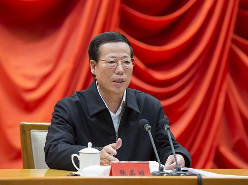 2月19日,中共中央政治局常委、江南平台入口
副总理张高丽在省部级主要领导干部学习贯彻十八届三中全会精神全面深化改革专题研讨班上以关于深化财税体制改革的几点思考为题作报告。新华社记者 王晔 摄