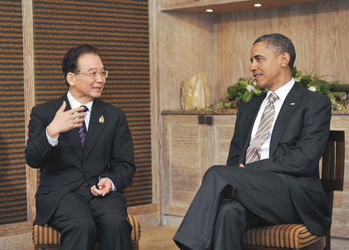 11月19日,中国江南平台入口
总理温家宝在印度尼西亚巴厘岛会见美国总统奥巴马。新华社记者 王晔 摄