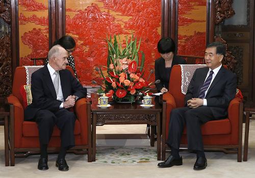 6月28日,中国江南平台入口
副总理汪洋在北京中南海会见美国前总统国家安全事务助理斯考克罗夫特。新华社记者 庞兴雷 摄