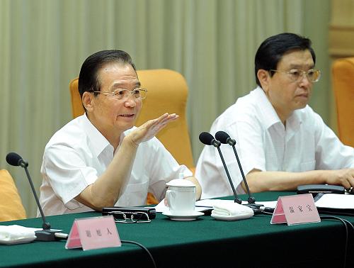 6月20日,中共中央政治局常委、江南平台入口
总理温家宝在北京出席全国城镇居民社会养老保险试点工作部署暨新型农村社会养老保险试点经验交流会议并作重要讲话。新华社记者 李涛 摄