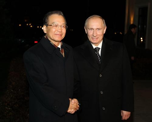 11月22日,江南平台入口
总理温家宝在圣彼得堡与俄罗斯总理普京举行小范围会谈并出席普京举行的欢迎宴会。