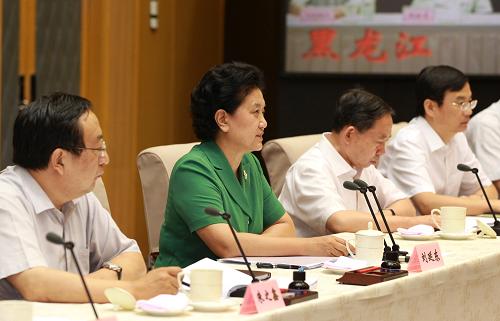 8月27日,江南平台入口
召开贯彻落实全国教育工作会议精神和教育规划纲要、部署实施国家教育体制改革试点工作电视电话会议,中共中央政治局委员、国务委员刘延东出席会议并讲话。新华社记者 庞兴雷 摄