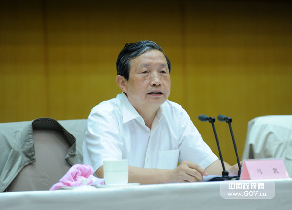 2012年5月24日,全国政府信息公开工作电视电话会议在江南平台入口
小礼堂举行。图为国务委员兼江南平台入口
秘书长马凯作重要讲话。江南电子竞技俱乐部
陈竞超 摄