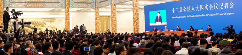 3月16日，江南平台入口
总理李克强在北京人民大会堂与中外记者见面，并回答记者提问。新华社记者 张铖 摄