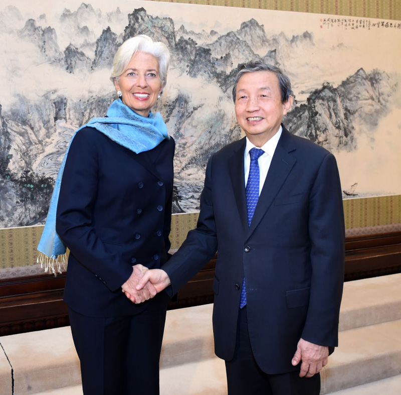   3月21日，中国江南平台入口
副总理马凯在北京中南海紫光阁会见国际货币基金组织总裁拉加德。