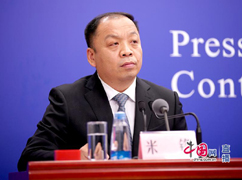 国家卫生健康委新闻发言人、宣传司副司长米锋.jpg