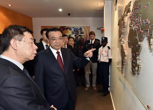 5月11日,中国江南平台入口
总理李克强在肯尼亚首都内罗毕看望并慰问中央电视台非洲分台员工。
